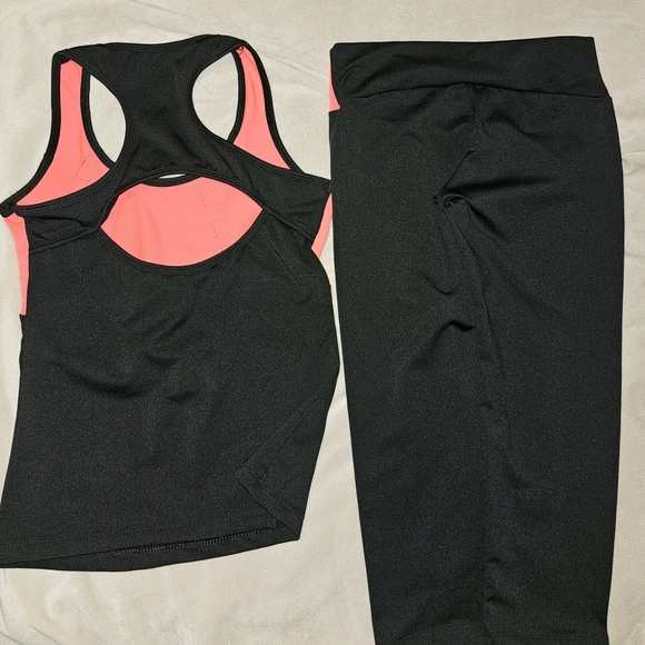 Workout Set - Picture 2 of 3